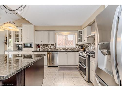 116 Country Club Drive, Cambridge, ON - Indoor Photo Showing Kitchen With Upgraded Kitchen