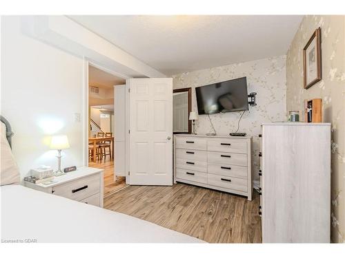 116 Country Club Drive, Cambridge, ON - Indoor Photo Showing Bedroom