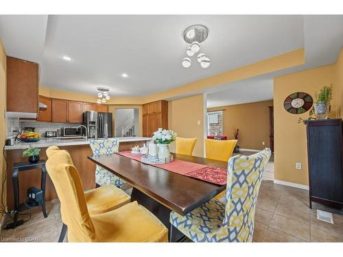 43 Peer Drive, Guelph, ON - Indoor Photo Showing Dining Room