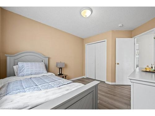 43 Peer Drive, Guelph, ON - Indoor Photo Showing Bedroom