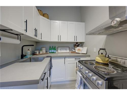 35 Fountain Street W, Guelph, ON - Indoor Photo Showing Kitchen