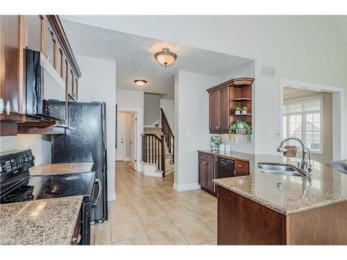 35-875 University Avenue E, Waterloo, ON - Indoor Photo Showing Kitchen With Double Sink