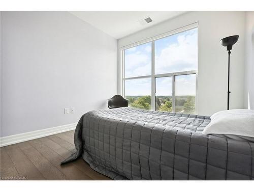 308-1878 Gordon Street, Guelph, ON - Indoor Photo Showing Bedroom