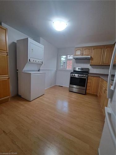 111 Tait Street, Cambridge, ON - Indoor Photo Showing Laundry Room