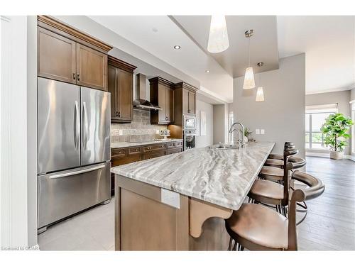 1802-160 Macdonell Street, Guelph, ON - Indoor Photo Showing Kitchen With Upgraded Kitchen