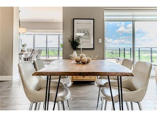 1802-160 Macdonell Street, Guelph, ON - Indoor Photo Showing Dining Room