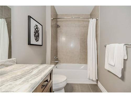 1802-160 Macdonell Street, Guelph, ON - Indoor Photo Showing Bathroom