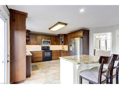 132 Schmidt Drive, Arthur, ON - Indoor Photo Showing Kitchen