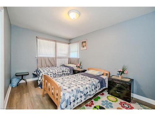 31 Sharon Avenue, Welland, ON - Indoor Photo Showing Bedroom