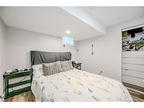 31 Sharon Avenue, Welland, ON - Indoor Photo Showing Bedroom