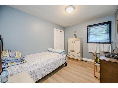 31 Sharon Avenue, Welland, ON - Indoor Photo Showing Bedroom