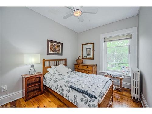 35-37 Powell Street W, Guelph, ON - Indoor Photo Showing Bedroom