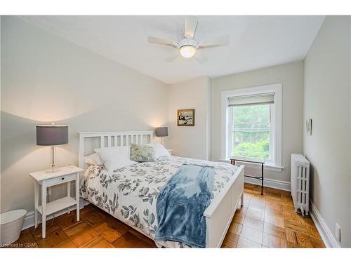 35-37 Powell Street W, Guelph, ON - Indoor Photo Showing Bedroom