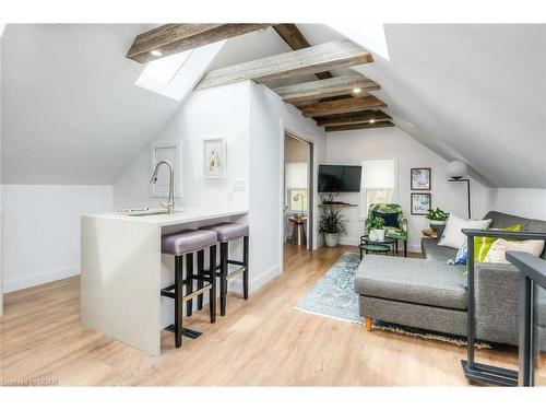 11 Mansion Street, Kitchener, ON - Indoor Photo Showing Living Room