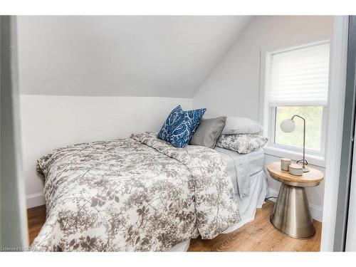 11 Mansion Street, Kitchener, ON - Indoor Photo Showing Bedroom