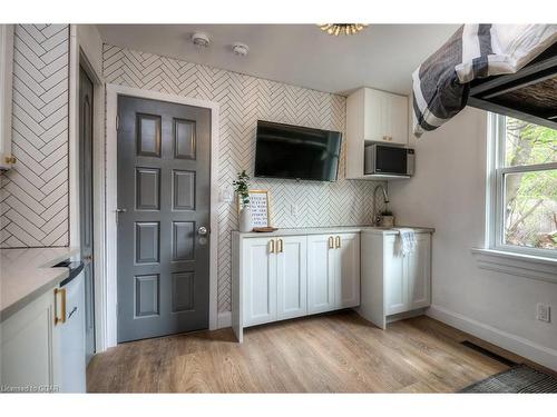 11 Mansion Street, Kitchener, ON - Indoor Photo Showing Kitchen