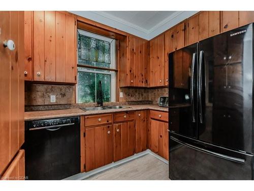 8292 Wilson Street, Guelph/Eramosa, ON - Indoor Photo Showing Kitchen With Double Sink