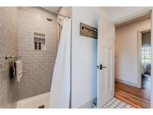 5161 Jones Baseline Road, Guelph, ON - Indoor Photo Showing Bathroom