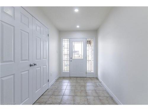 7 Goldenview Drive, Guelph, ON - Indoor Photo Showing Other Room