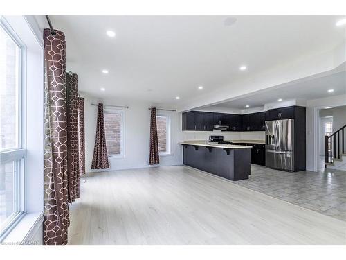 7 Goldenview Drive, Guelph, ON - Indoor Photo Showing Kitchen