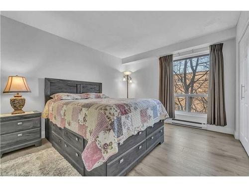 205-358 Waterloo Avenue, Guelph, ON - Indoor Photo Showing Bedroom