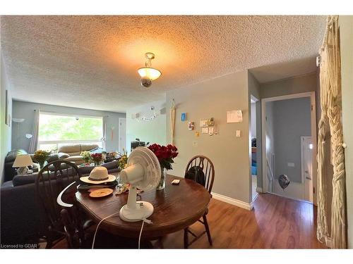 121 Conroy Crescent, Guelph, ON - Indoor Photo Showing Dining Room