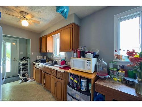 121 Conroy Crescent, Guelph, ON - Indoor Photo Showing Kitchen With Double Sink