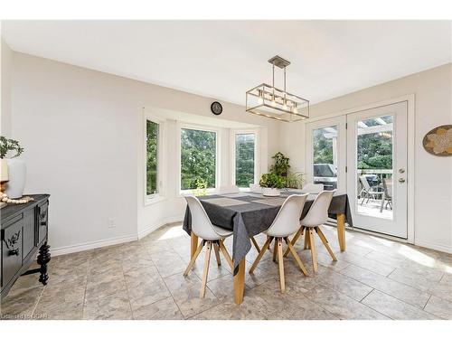 8189 Highway 124, Guelph/Eramosa, ON - Indoor Photo Showing Dining Room