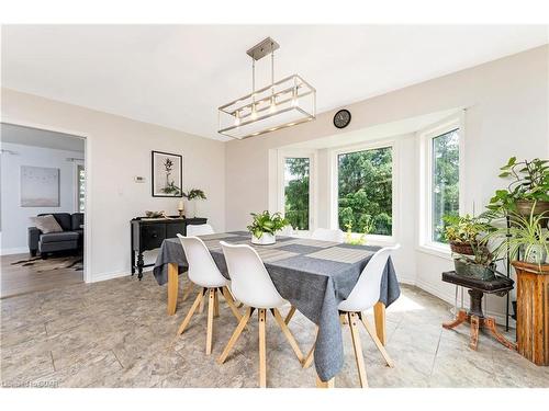 8189 Highway 124, Guelph/Eramosa, ON - Indoor Photo Showing Dining Room