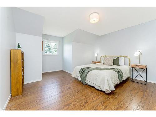 8189 Highway 124, Guelph/Eramosa, ON - Indoor Photo Showing Bedroom