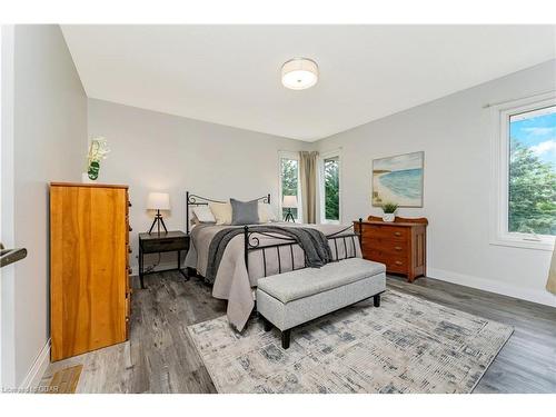 8189 Highway 124, Guelph/Eramosa, ON - Indoor Photo Showing Bedroom