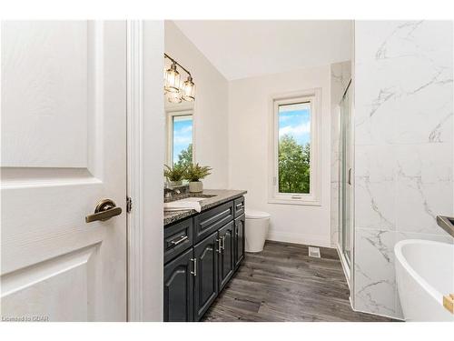 8189 Highway 124, Guelph/Eramosa, ON - Indoor Photo Showing Bathroom