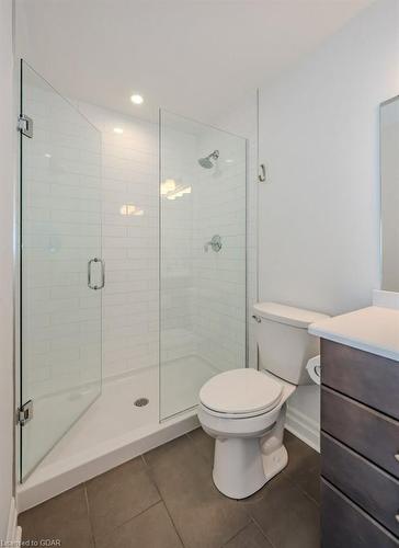 1305-150 Wellington Street E, Guelph, ON - Indoor Photo Showing Bathroom