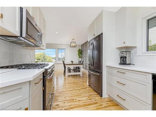 302 Kathleen Street, Guelph, ON - Indoor Photo Showing Kitchen With Upgraded Kitchen