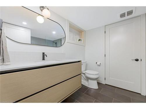 302 Kathleen Street, Guelph, ON - Indoor Photo Showing Bathroom