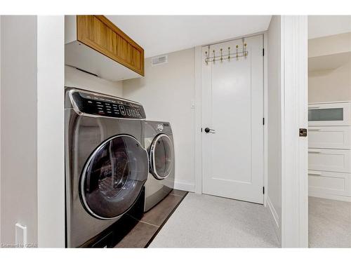 302 Kathleen Street, Guelph, ON - Indoor Photo Showing Laundry Room