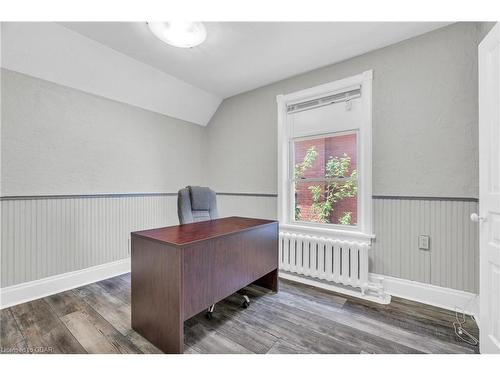 15 Charles Street E, Kitchener, ON - Indoor Photo Showing Office