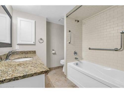 606-55 Yarmouth Street, Guelph, ON - Indoor Photo Showing Bathroom