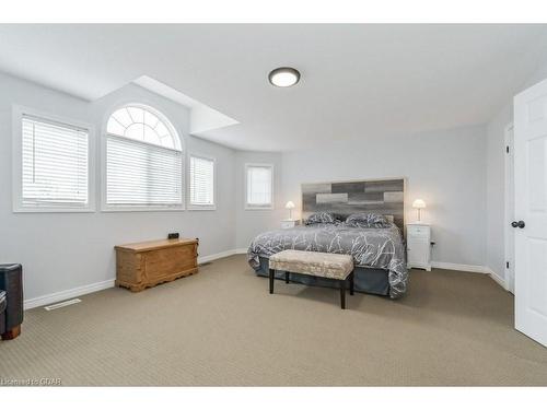 89 Law Drive, Guelph, ON - Indoor Photo Showing Bedroom