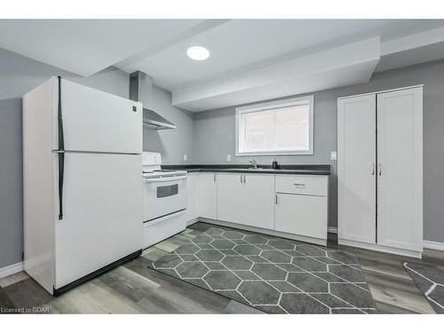 89 Law Drive, Guelph, ON - Indoor Photo Showing Kitchen