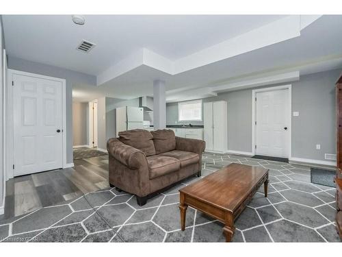 89 Law Drive, Guelph, ON - Indoor Photo Showing Living Room