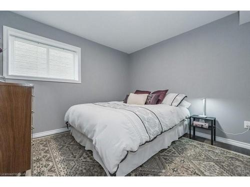 89 Law Drive, Guelph, ON - Indoor Photo Showing Bedroom