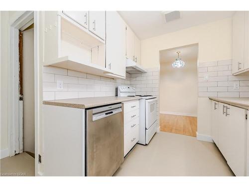 238 Cedar Street, Cambridge, ON - Indoor Photo Showing Kitchen