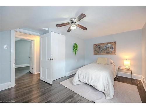 38 Huron Street, Guelph, ON - Indoor Photo Showing Bedroom