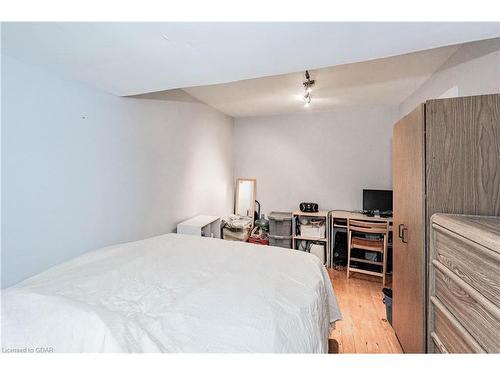 38 Huron Street, Guelph, ON - Indoor Photo Showing Bedroom