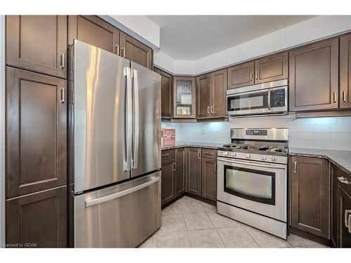 22B-146 Downey Road, Guelph, ON - Indoor Photo Showing Kitchen