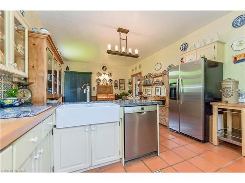 935 Scotland Street, Fergus, ON - Indoor Photo Showing Kitchen