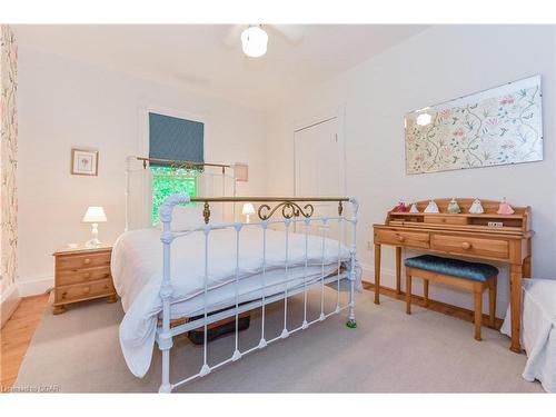 935 Scotland Street, Fergus, ON - Indoor Photo Showing Bedroom