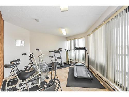 608-22 Marilyn Drive, Guelph, ON - Indoor Photo Showing Gym Room