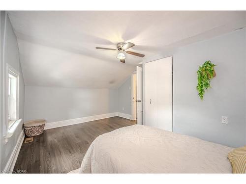 38 Huron Street, Guelph, ON - Indoor Photo Showing Bedroom